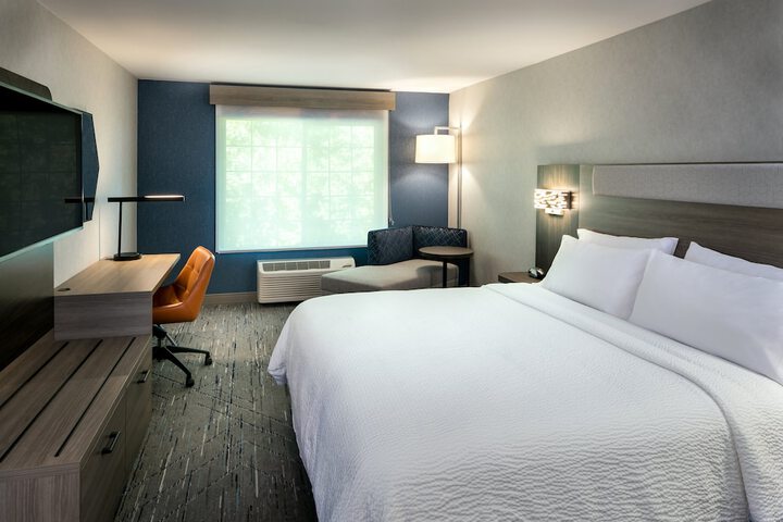 Holiday Inn Express Corvallis-On the River by IHG