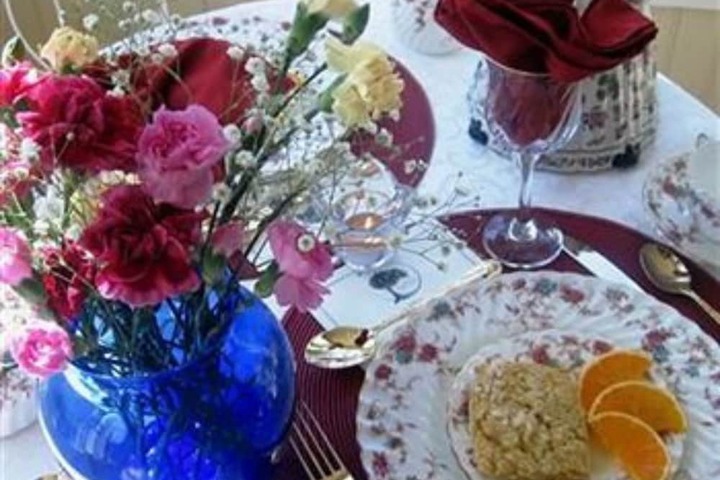 Dining 28 of 38