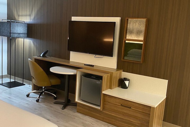 Room 17 of 56