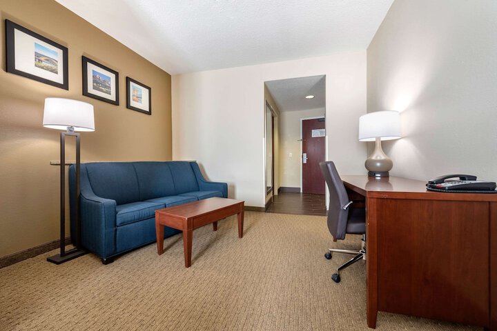 Room 12 of 38