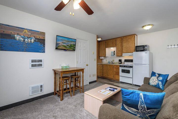 Room 8 of 18
