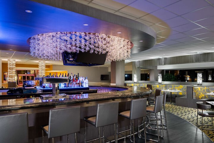 Lounge 61 of 69