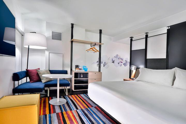Room 14 of 30