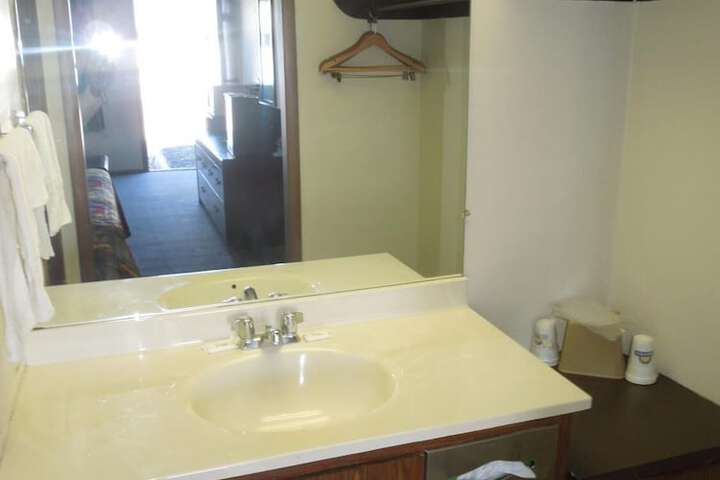 Room 14 of 23