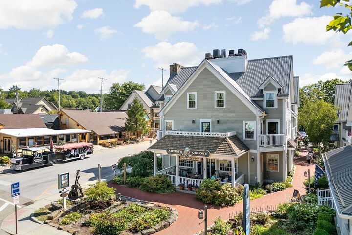 Artists Colony Inn