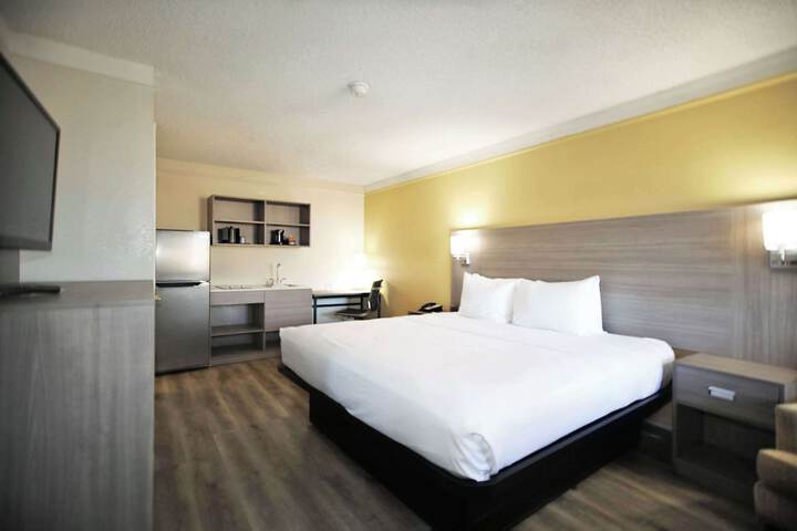 Room 34 of 48