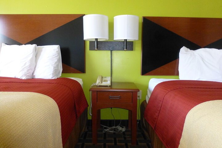 Room 19 of 35