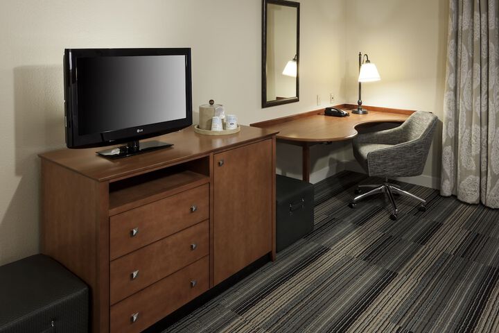 Room 18 of 37