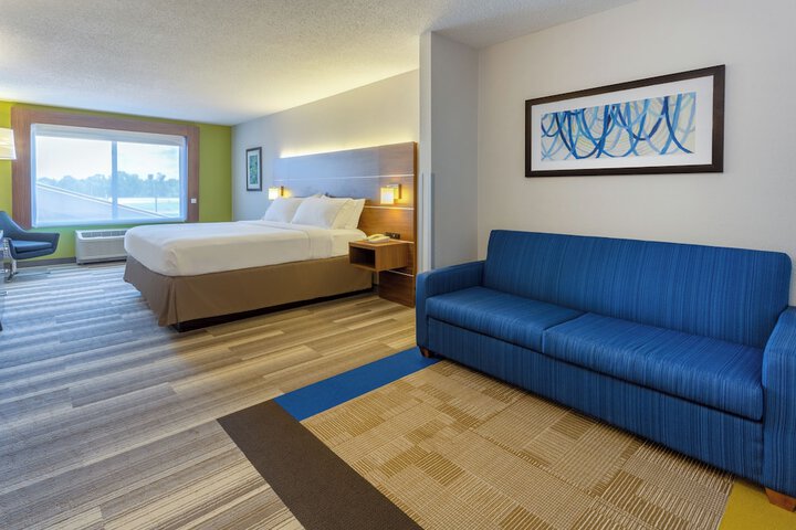 Holiday Inn Express & Suites Vandalia by IHG