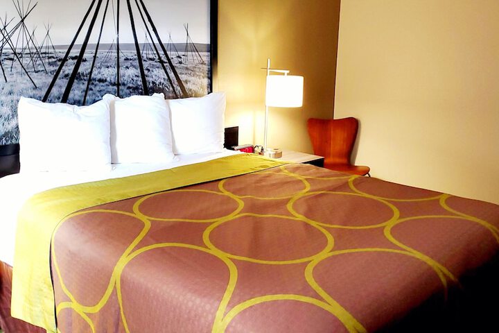Super 8 by Wyndham Belgrade / Bozeman Airport