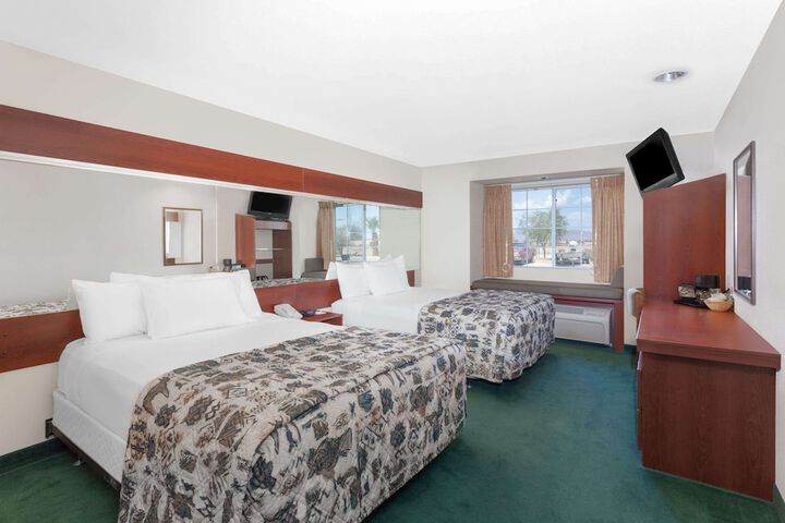 Room 5 of 17