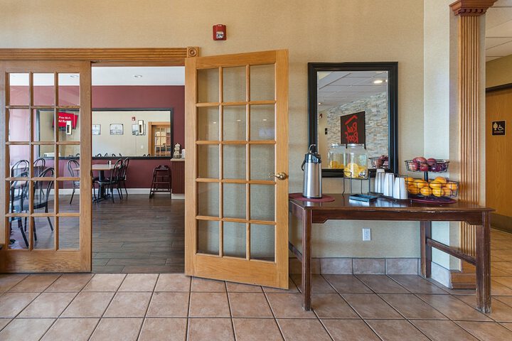 Red Roof Inn St. Louis - Troy IL