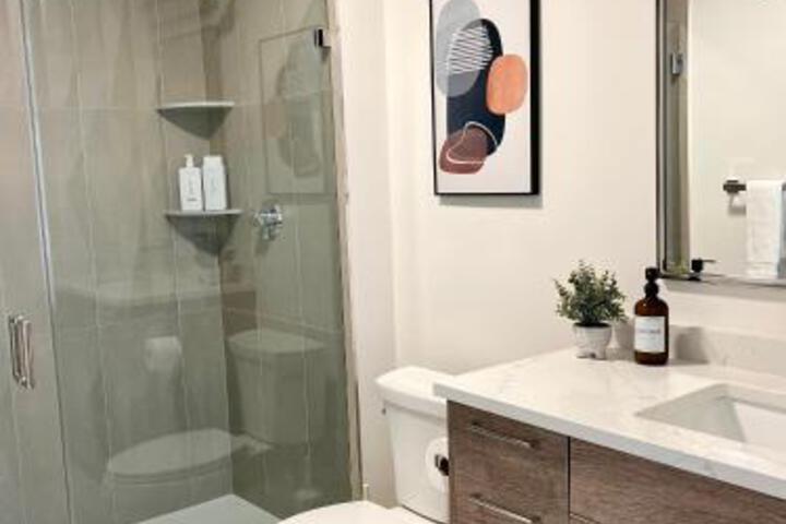 Luxury Furnished Apartment in Heart of Quincy