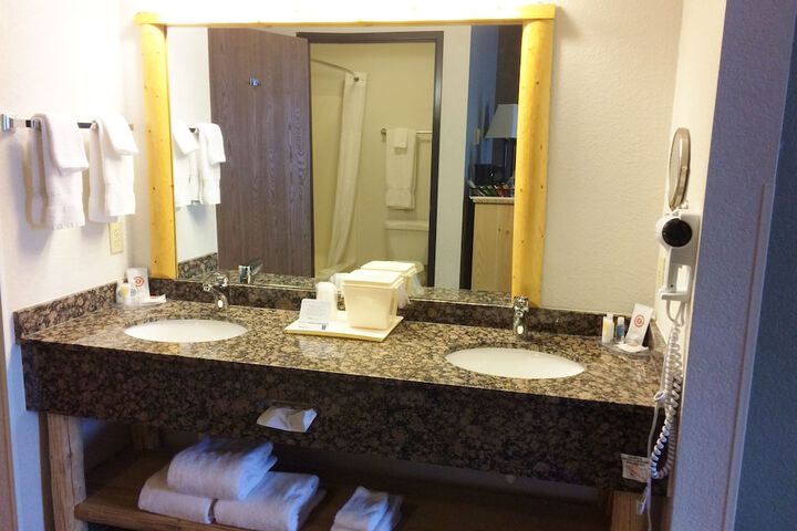 Room 7 of 17