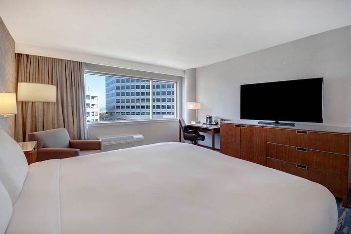 Room 27 of 50