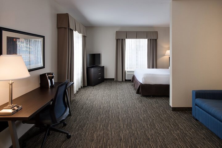 Room 20 of 37