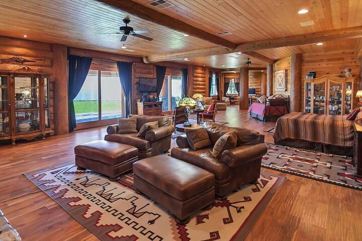 Lx28: Gold Beach Oceanfront Estate