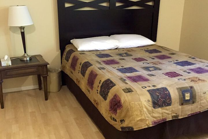 Room 22 of 40