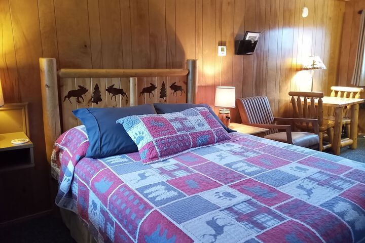 Sunshine Motel and Cabins