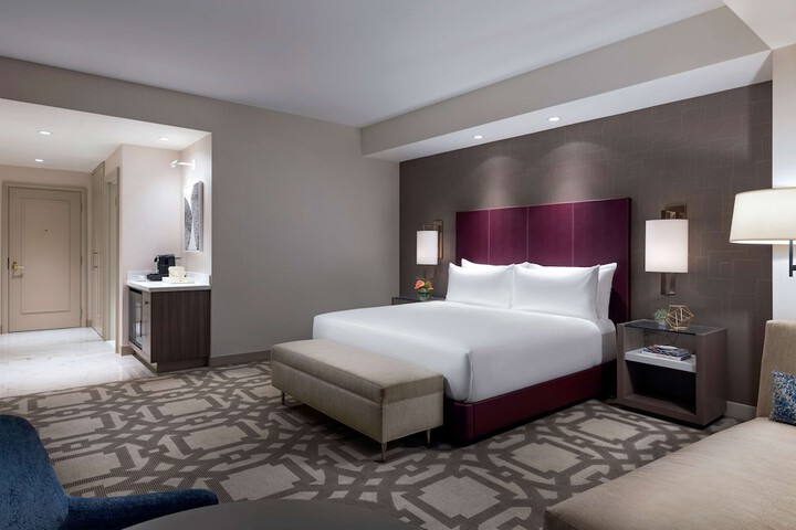 Room 40 of 152
