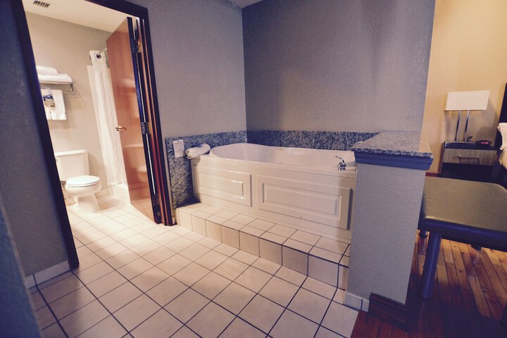 Room 12 of 57