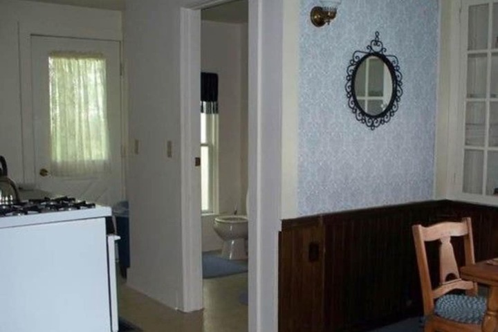 Room 34 of 79