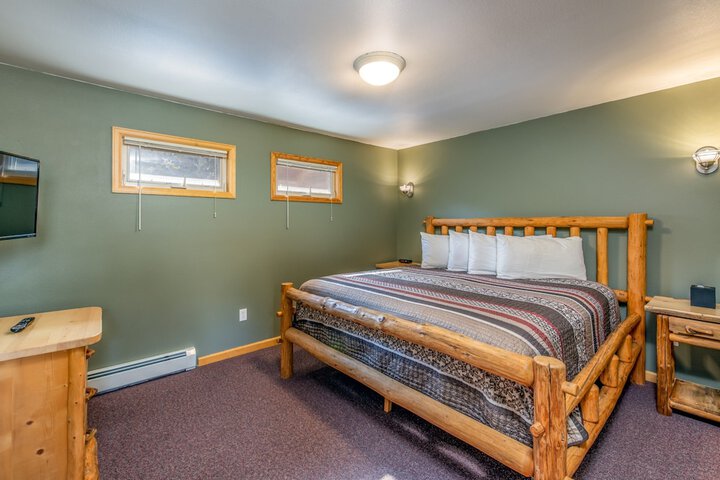 Room 43 of 57
