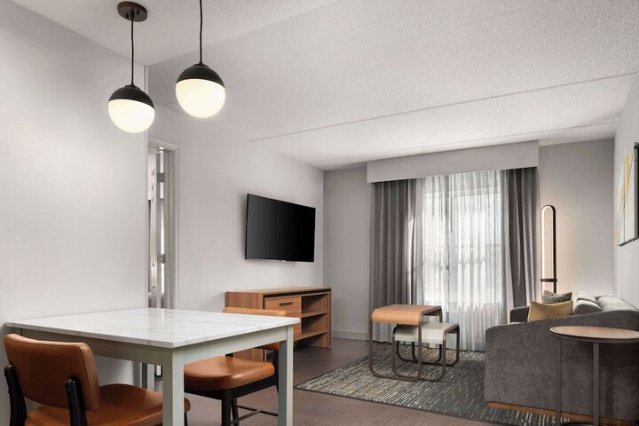 Room 21 of 40