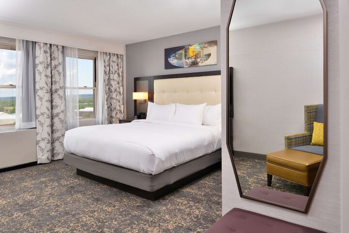 DoubleTree by Hilton Utica
