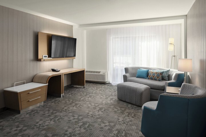 Room 11 of 36