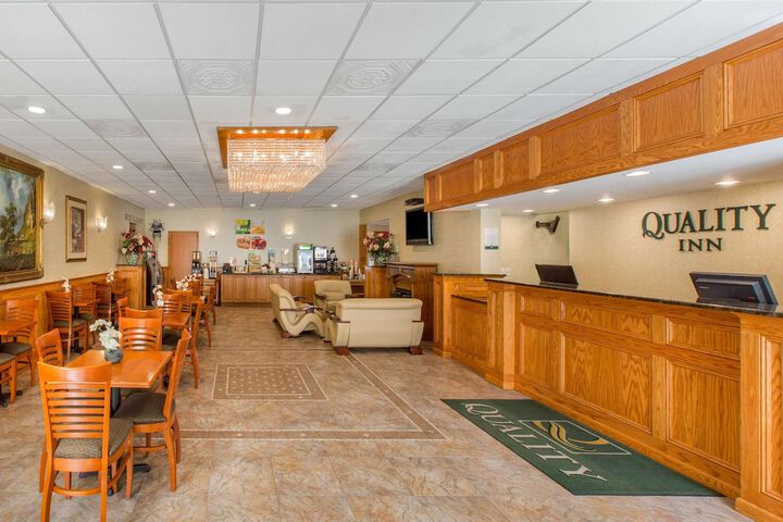 Hotel Interior 4 of 35