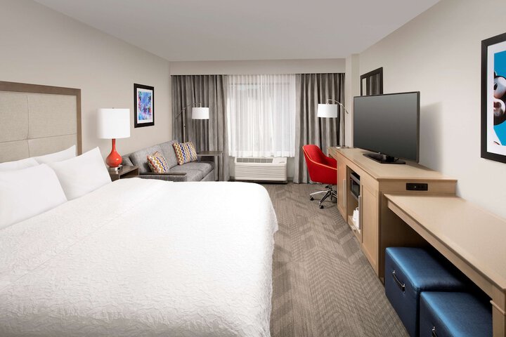 Room 9 of 34