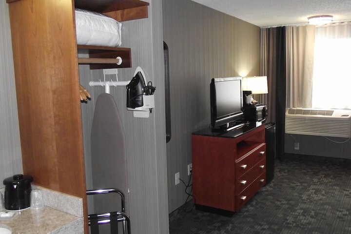 Room 17 of 43