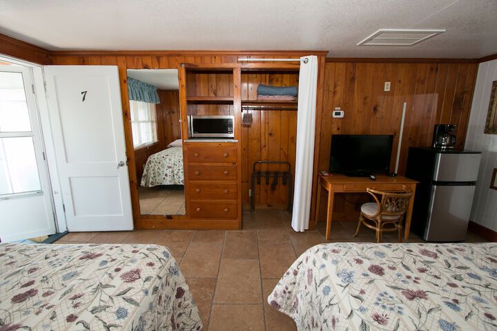 Room 111 of 199