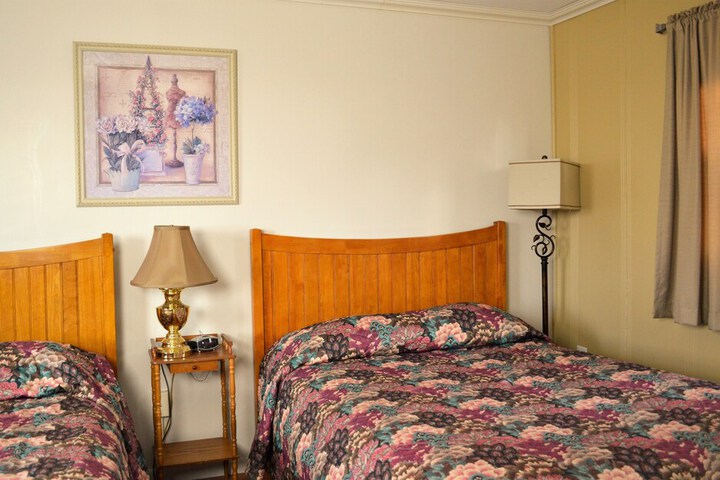 Room 11 of 33