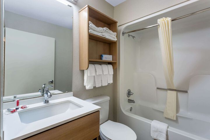 Room 15 of 24