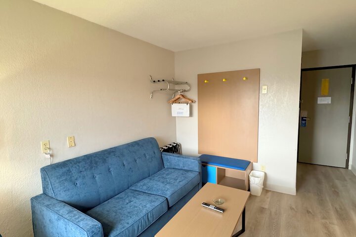 Room 19 of 29