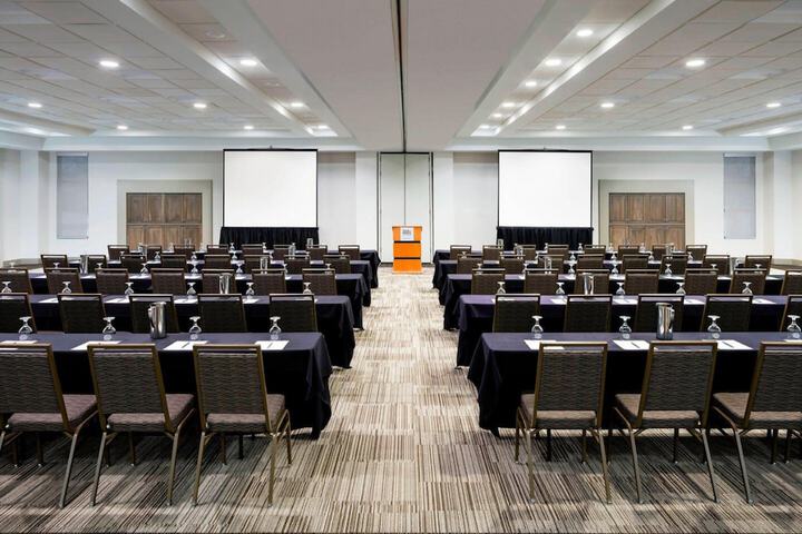 Holiday Inn Cincinnati Liberty Way by IHG