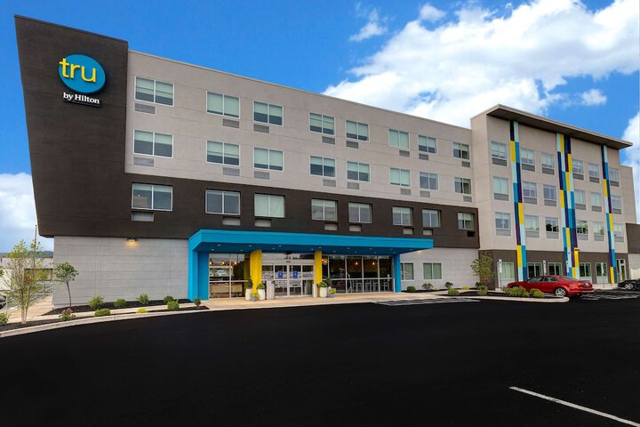 Tru by Hilton Grantville PA