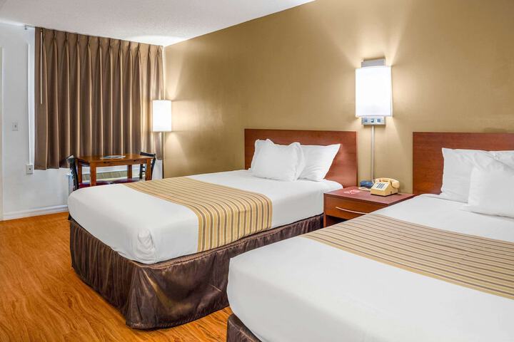 Room 21 of 35