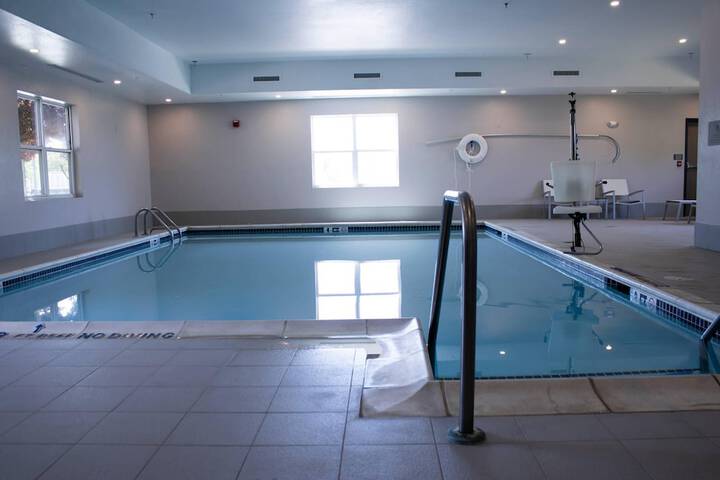 Country Inn & Suites by Radisson Carlisle, PA