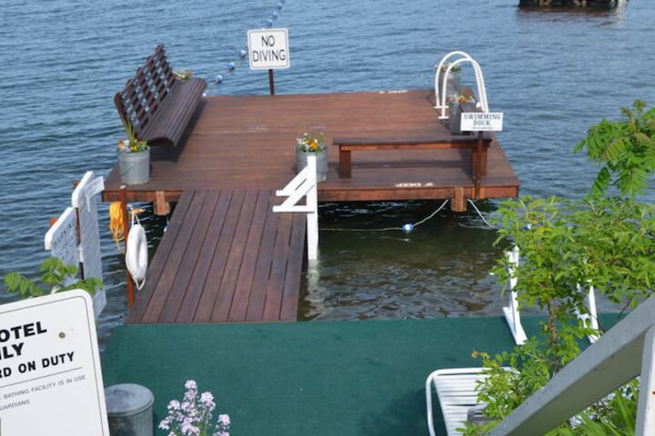 Lake View Motel