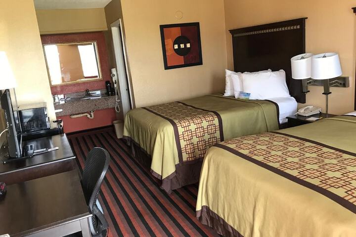 Room 10 of 13