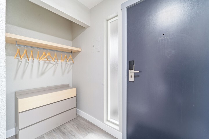 Room 19 of 37