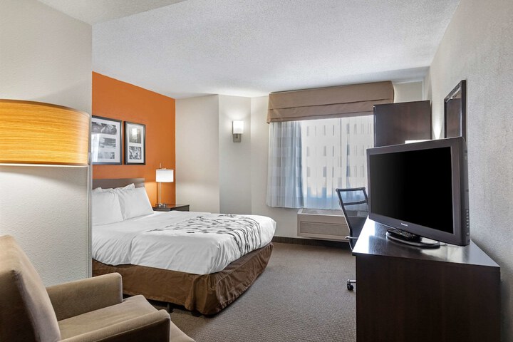 Room 7 of 30