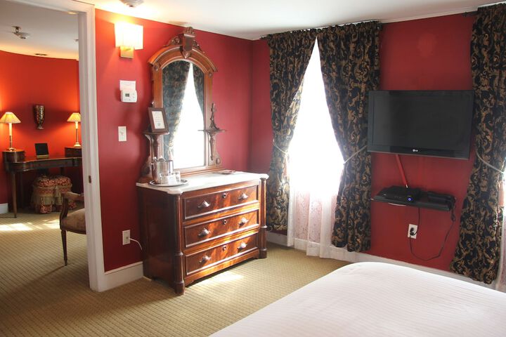 Room 100 of 235