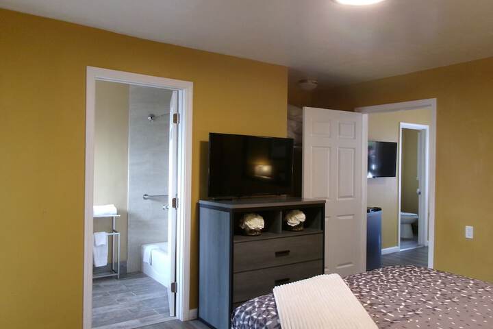 Room 7 of 32