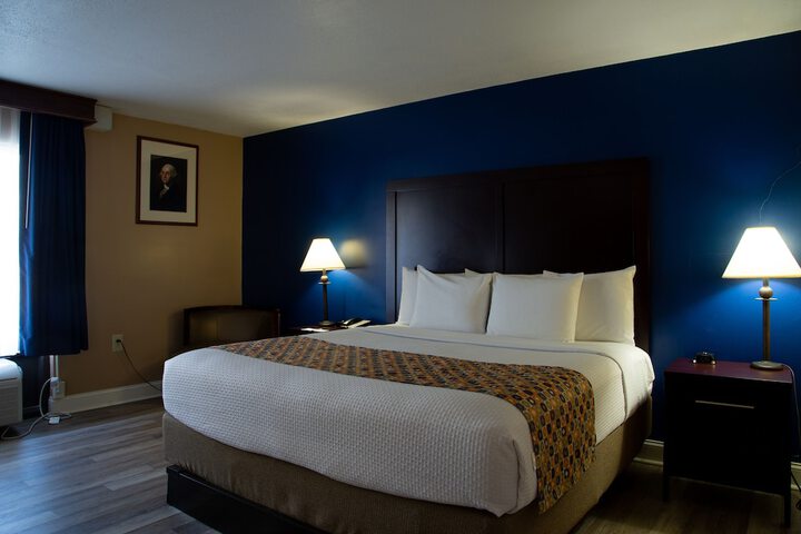 Room 8 of 26