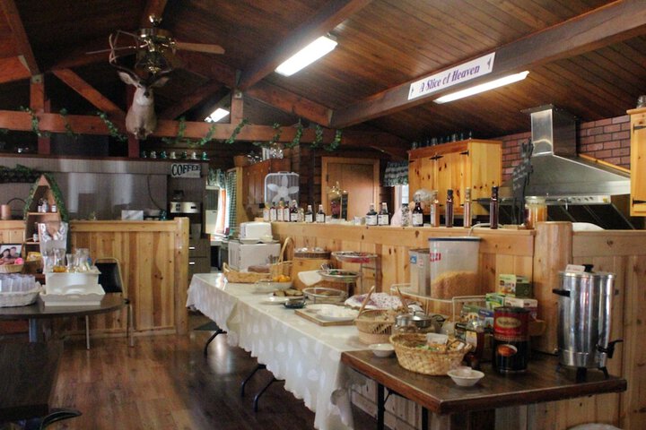 Dining 49 of 60