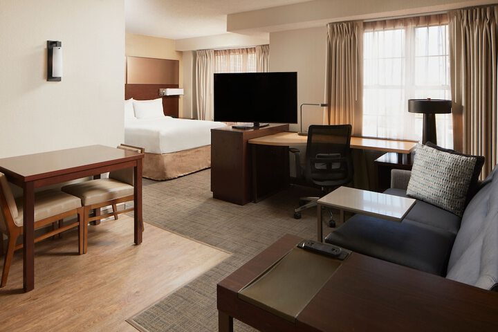 Room 9 of 24
